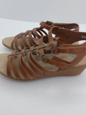 Yuu Women's Berica Gladiator Sandals Wedge Heel Size 6